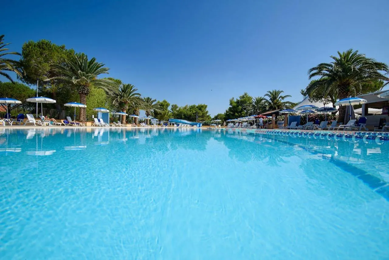 Isa-Appartament Plus: Quad Suite with AC and Private Outdoor Area Piombino 0*,  Italy
