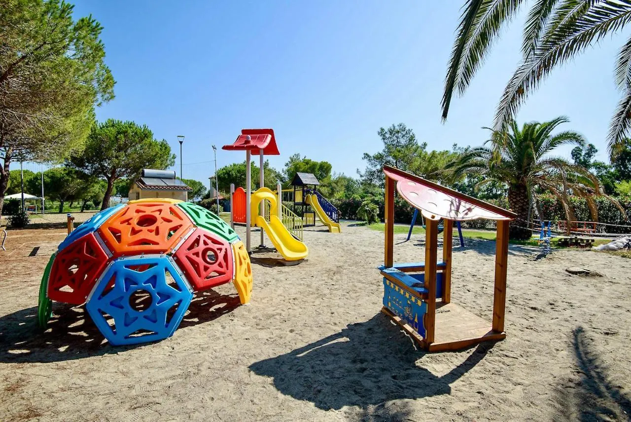 Isa-Appartament Plus: Quad Suite with AC and Private Outdoor Area Piombino